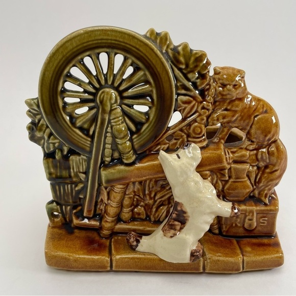 Vintage McCoy Pottery Planter - Picture 5 of 7